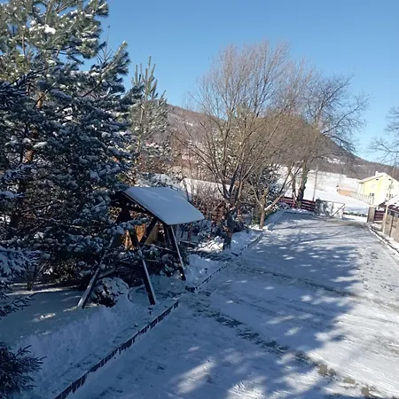 Туристичний Комплекс «Арніка» Myhove