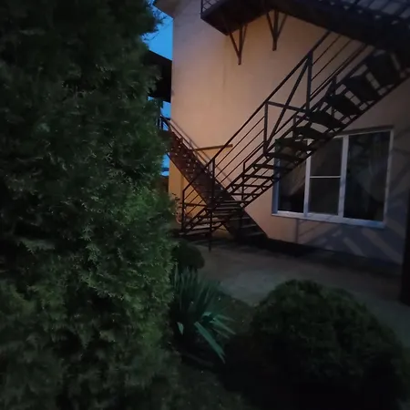 Туристичний Комплекс «Арніка» Hotel *